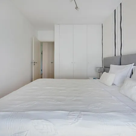 Bridge River @ Parque Nacoes Lissabon