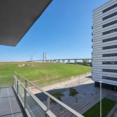 Bridge River @ Parque Nacoes Appartement Lissabon